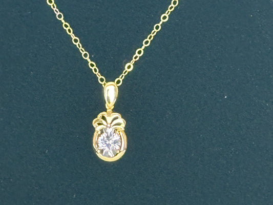 Spinel and 14K gold pendant